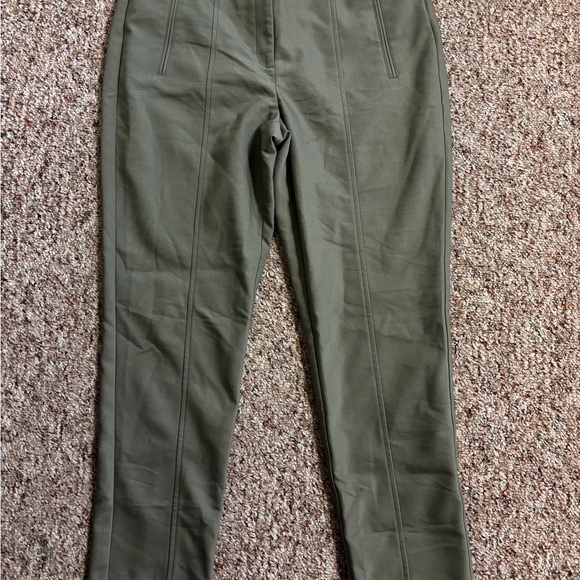 Chico's Pants - ⬇️Women’s Slimming olive Pants chicos size 1